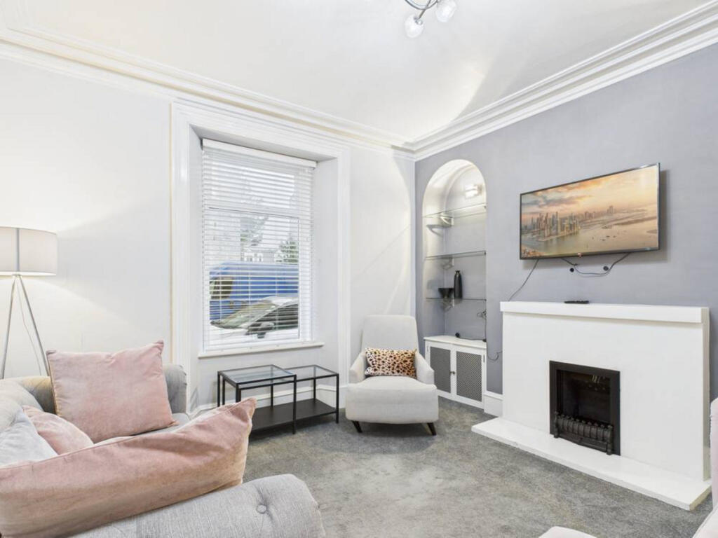 Apartment in Aberdeen, Gilcomston, Rosemount and Mile End - More