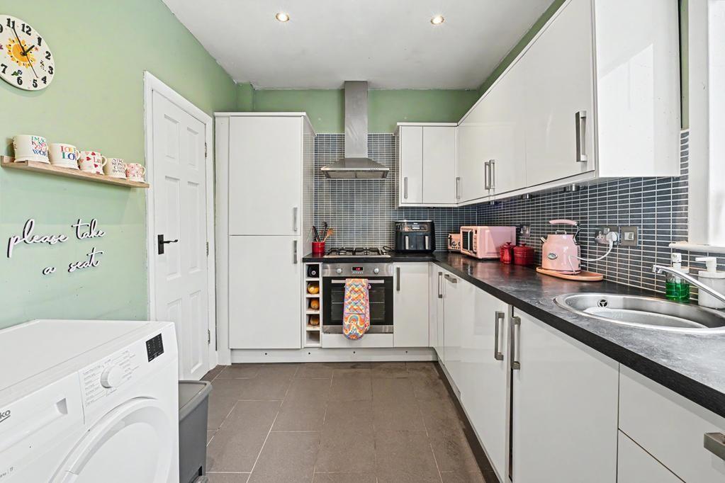Millburn Avenue, Glenrothes, Fife, KY7 photo 4