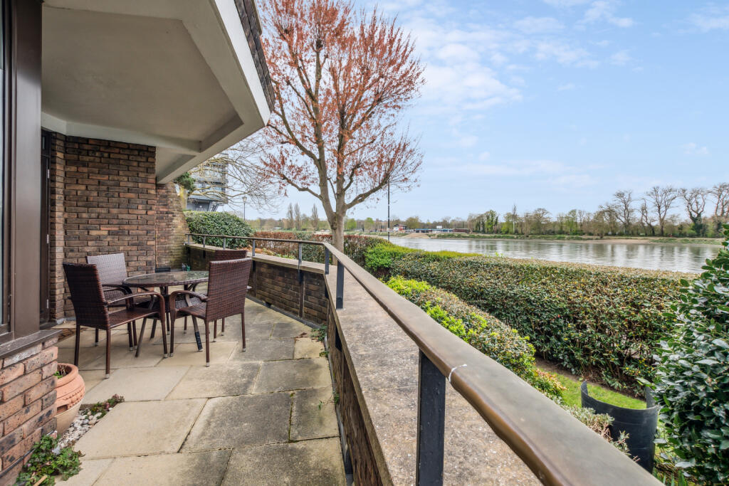 Apartment in London - View 2
