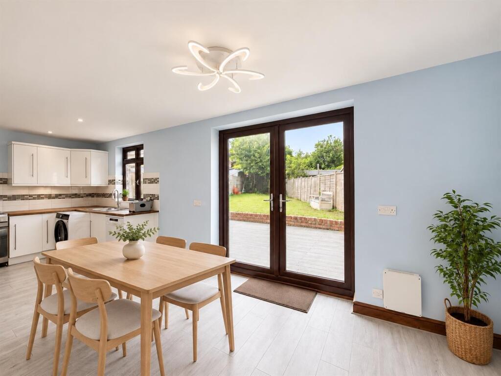 House in Chelmsford, Great and Little Leighs - View 3