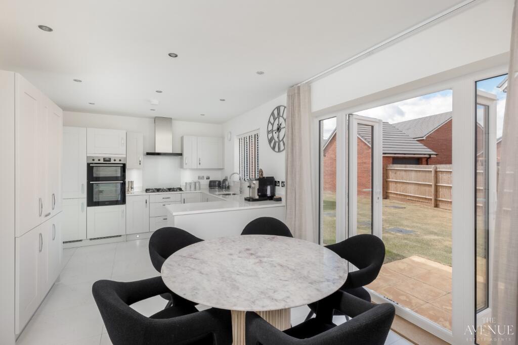 Sorrel Green, Warwick – A Well Positioned Five Bedroom Home Overlooking The Green photo 4
