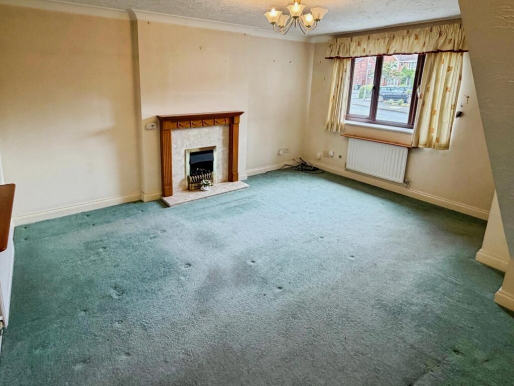 House in Worcester, Lyppard Grange, Warndon - View 4