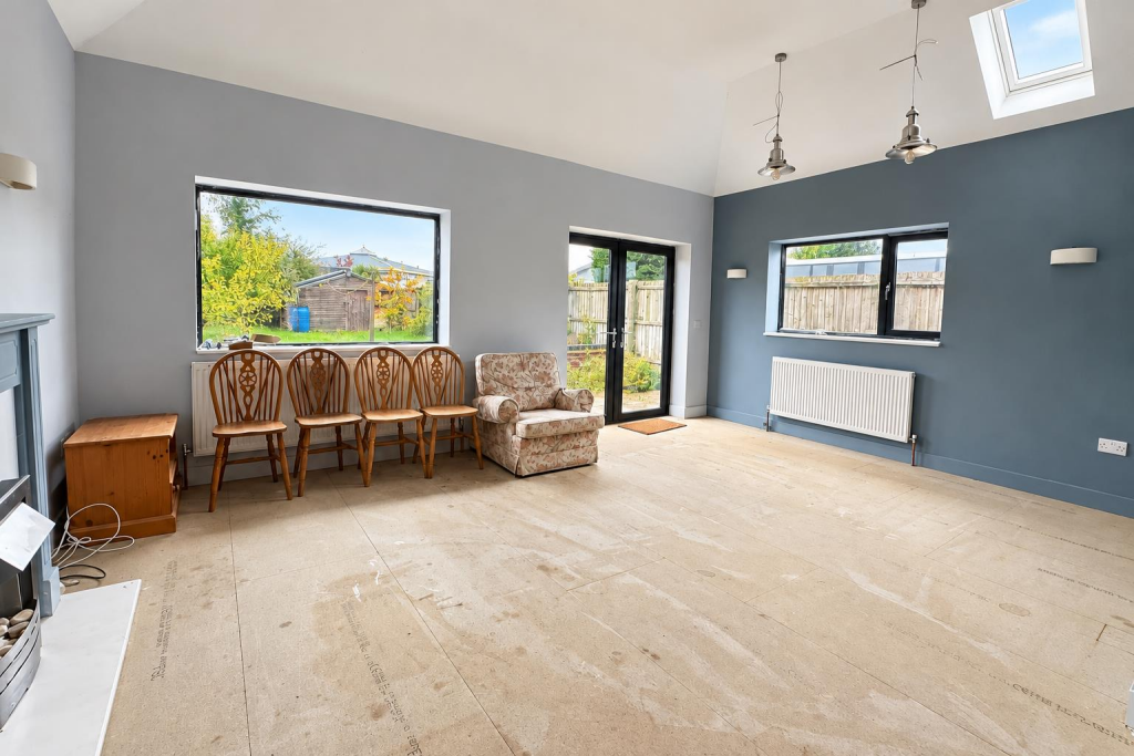 House in Rothwell, North Northamptonshire - View 5