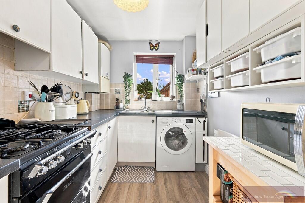 Apartment in Enfield - View 4