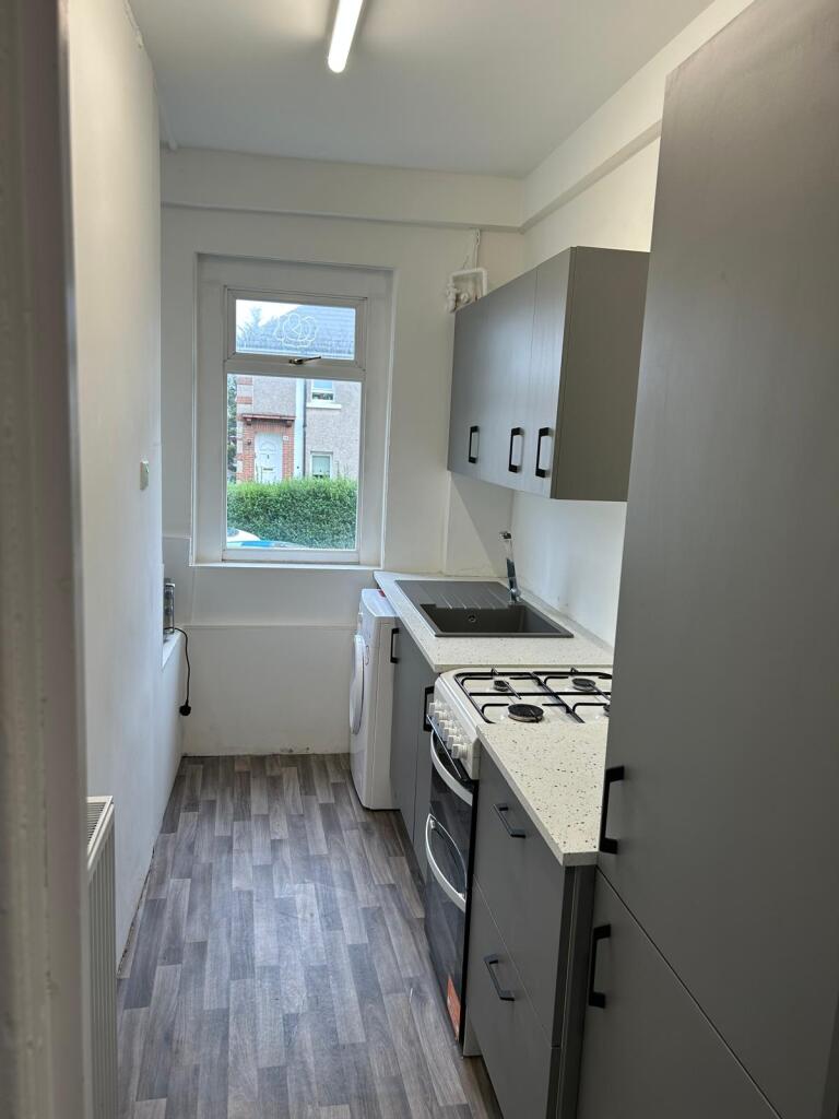 Apartment in Glasgow, Low Balornock, Germiston - View 4