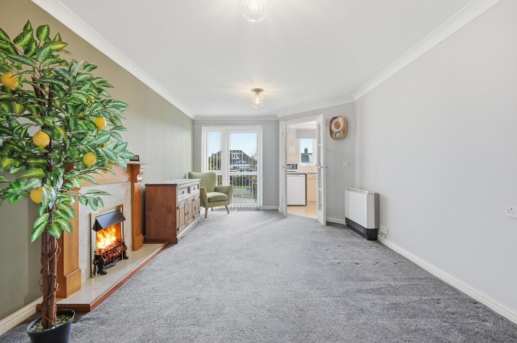 Apartment in Thurrock, Essex - View 5