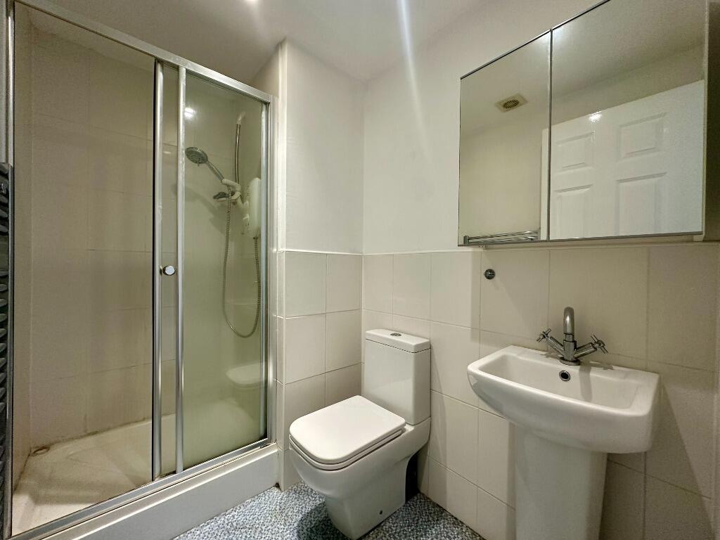 Apartment in Paisley - More
