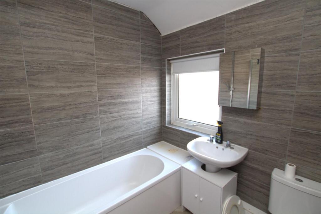 Cranfield Avenue, Middlesbrough photo 3