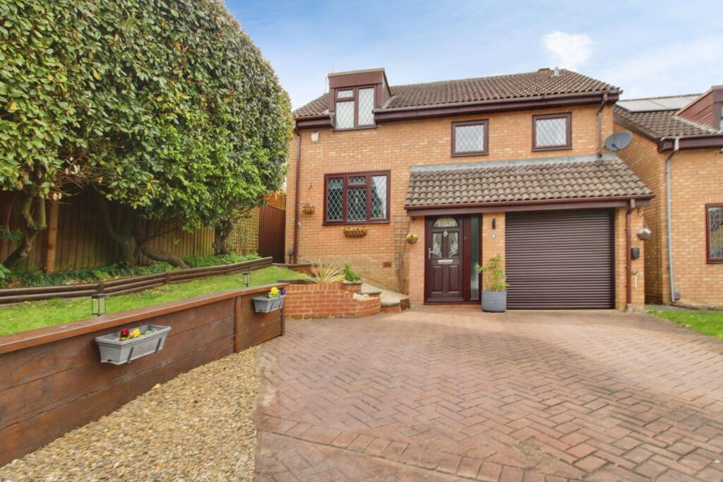 Main image of property: Chervil Close, Swindon, SN2