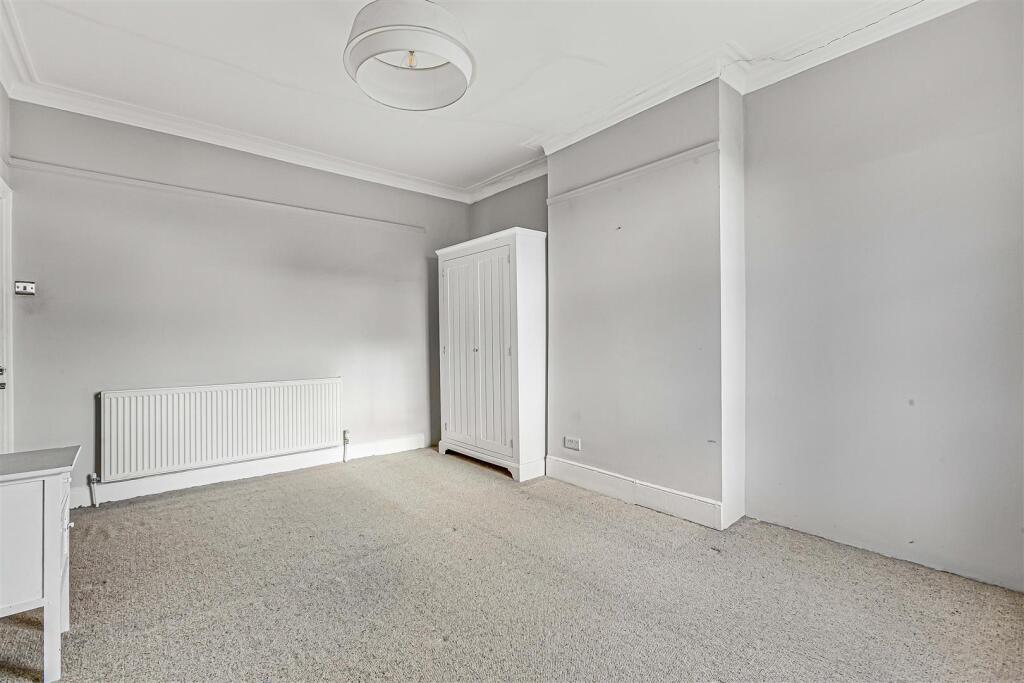 Apartment in London, Mortlake - View 4