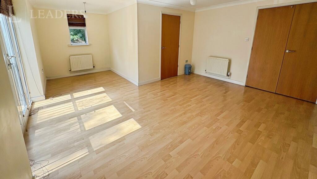 Apartment in Derby - View 3