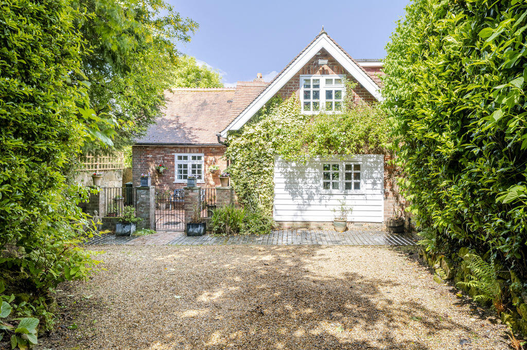 Main image of property: Sheepsetting Lane, Heathfield
