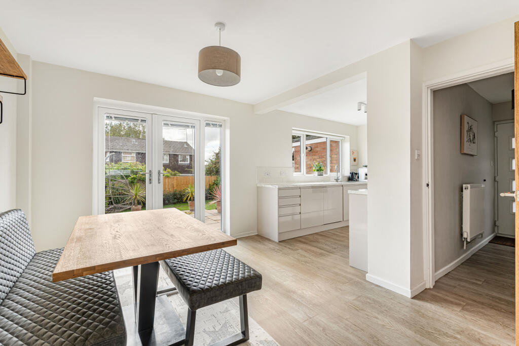 House in East Hampshire, Alton - View 4