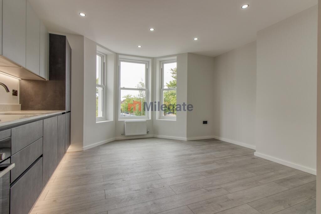 Main image of property: London Road, Sevenoaks, TN13