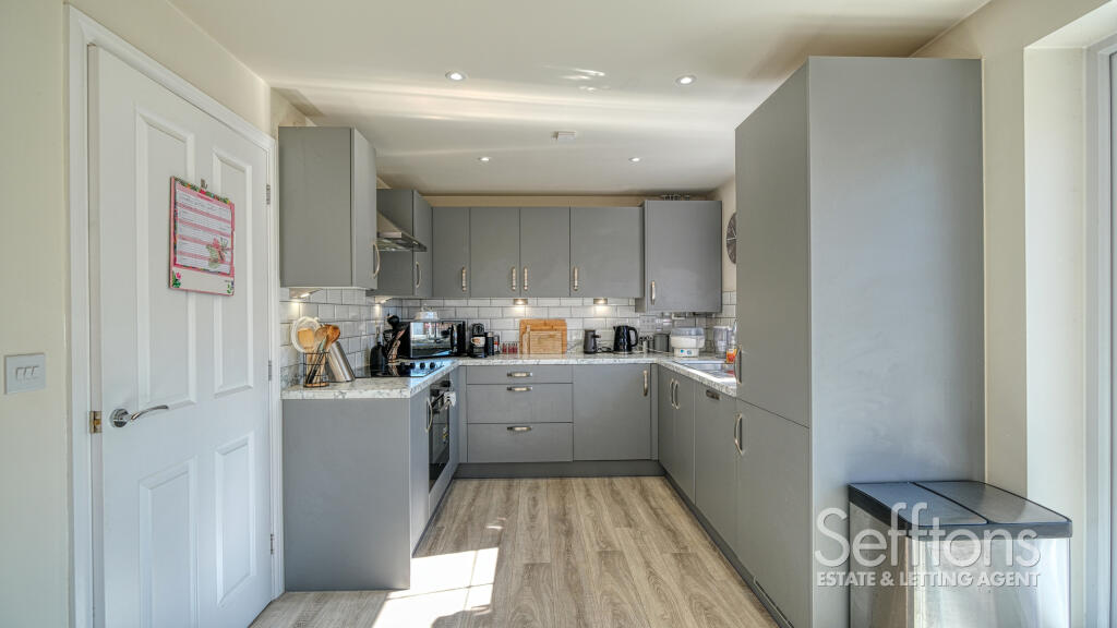 House in Broadland, Sprowston - More