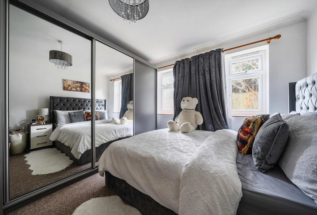 Apartment in Waverley, Witley and Milford - View 5
