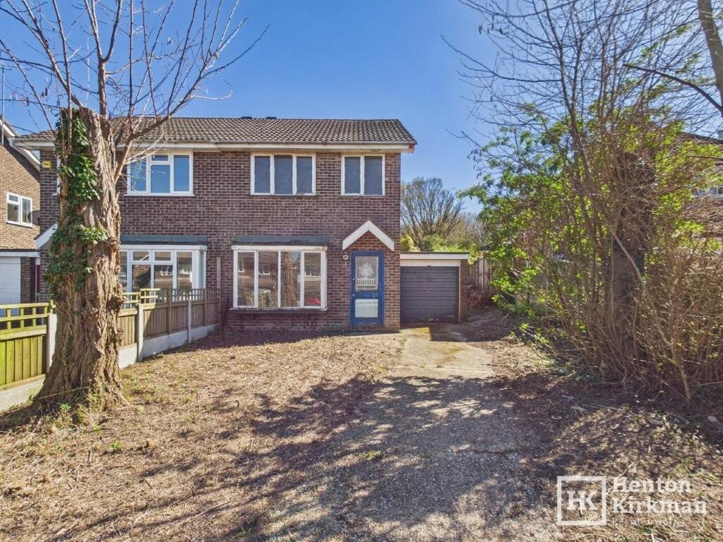 Main image of property: Prower Close, Billericay, Essex, CM11 2BU