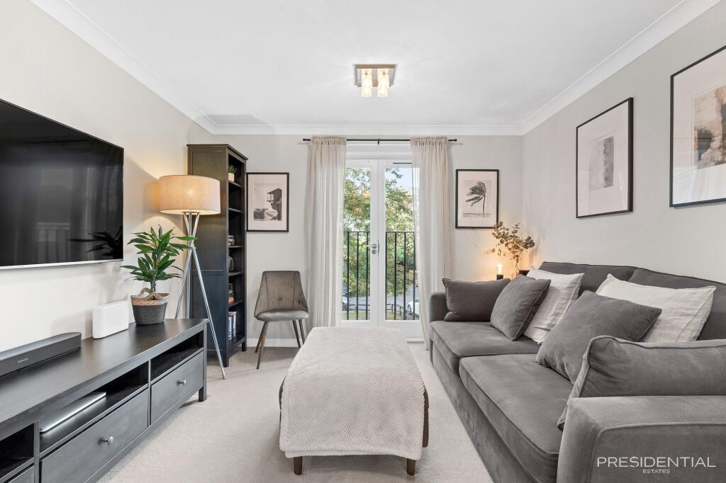 Apartment in Ilford - View 2