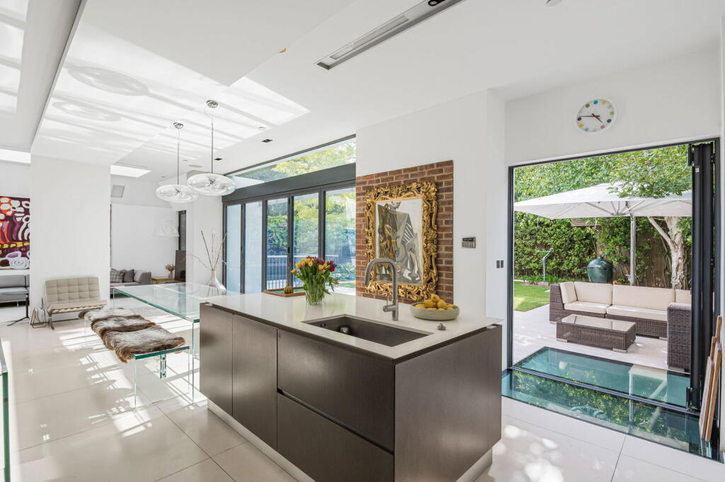 Sheen Lane, London, SW14 8RL photo 3