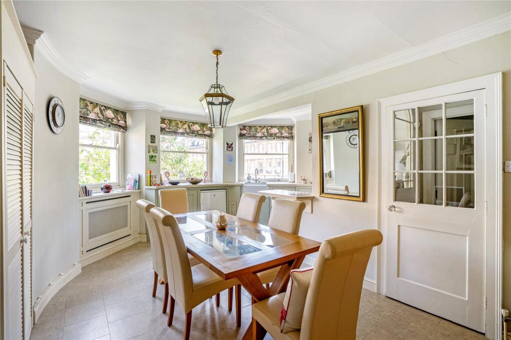 Apartment in Bath - More