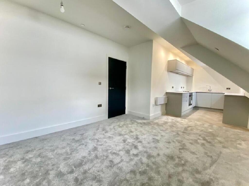 Apartment in Cardiff - View 3