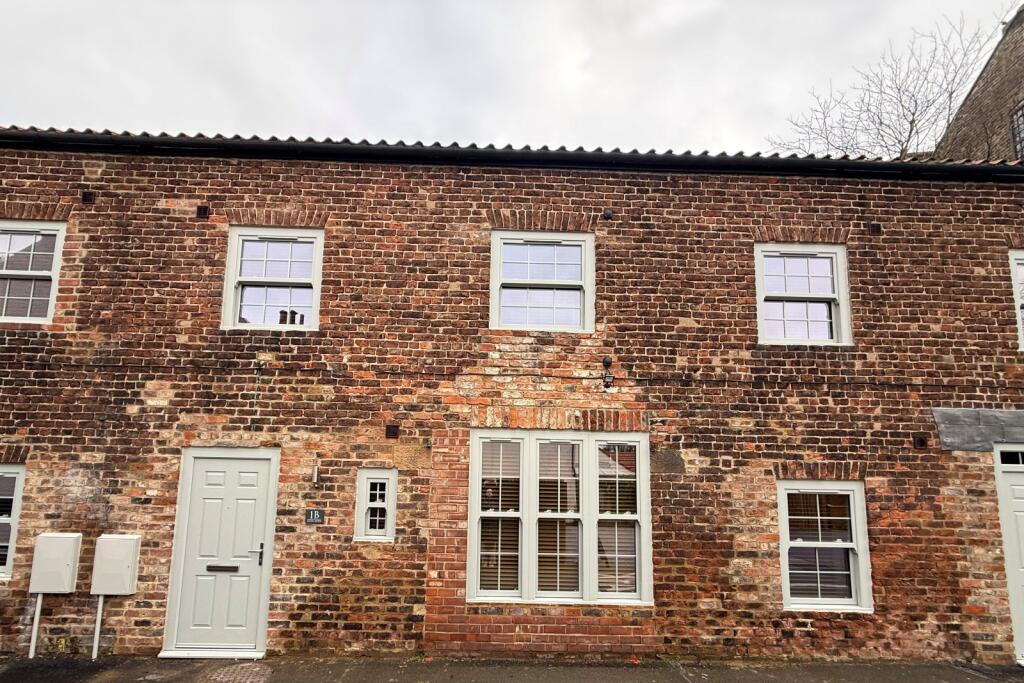 Main image of property: 1B Leven Mews, Stokesley, Middlesbrough, TS9 5FJ