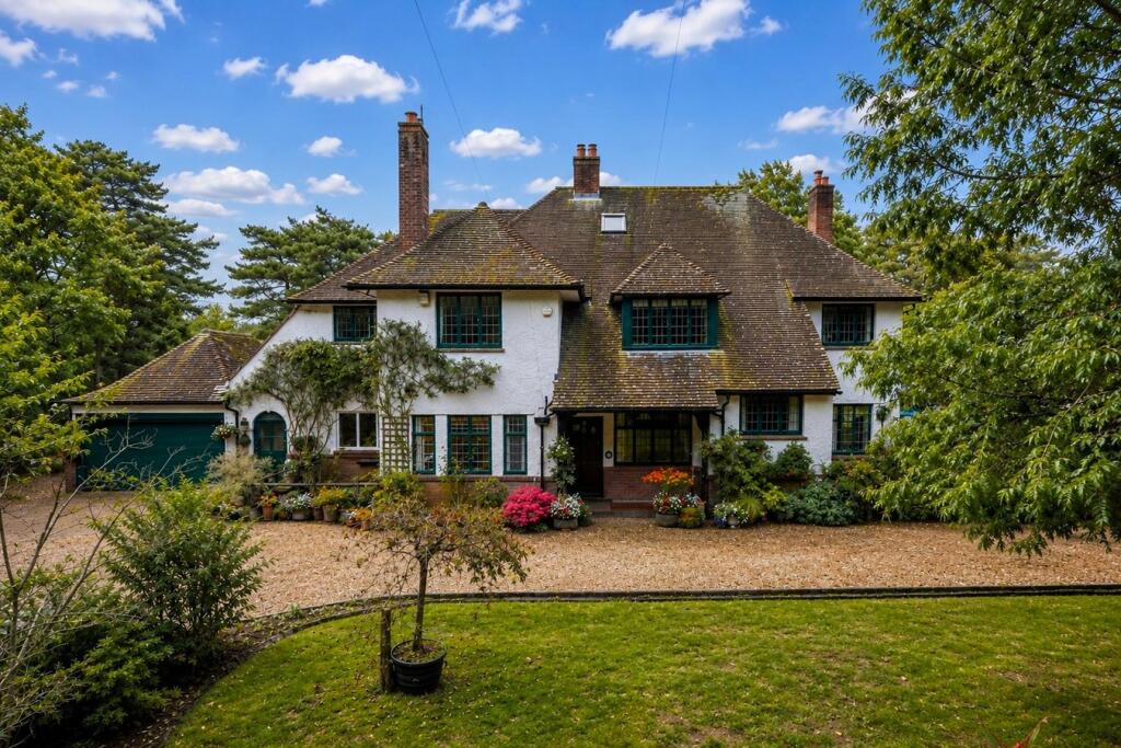 Main image of property: Golf Links Road, Ferndown, BH22