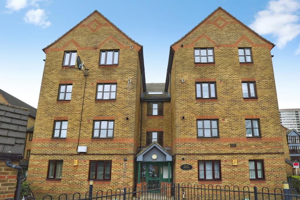 Main image of property: Ireton Street, LONDON, London, E3