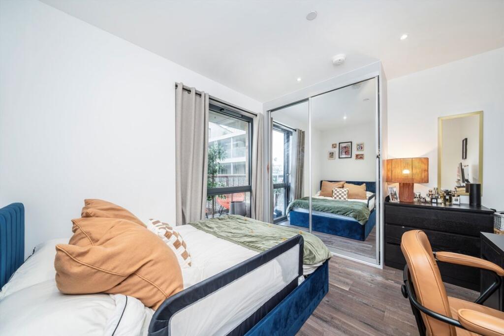 Apartment in London - More