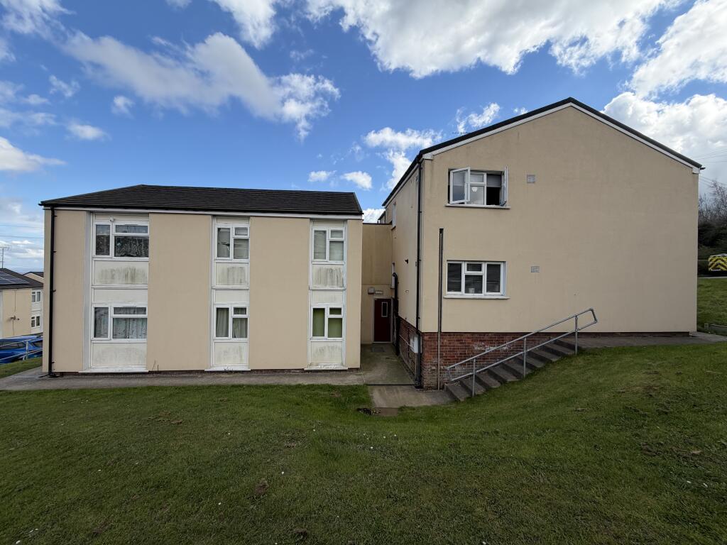 Main image of property: Heol Bathafarn, Coedpoeth