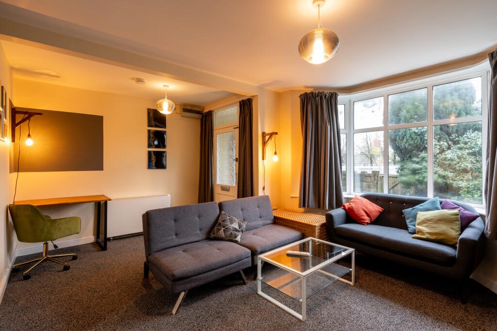 Main image of property: Green Road, Risinghurst, Oxford, OX3