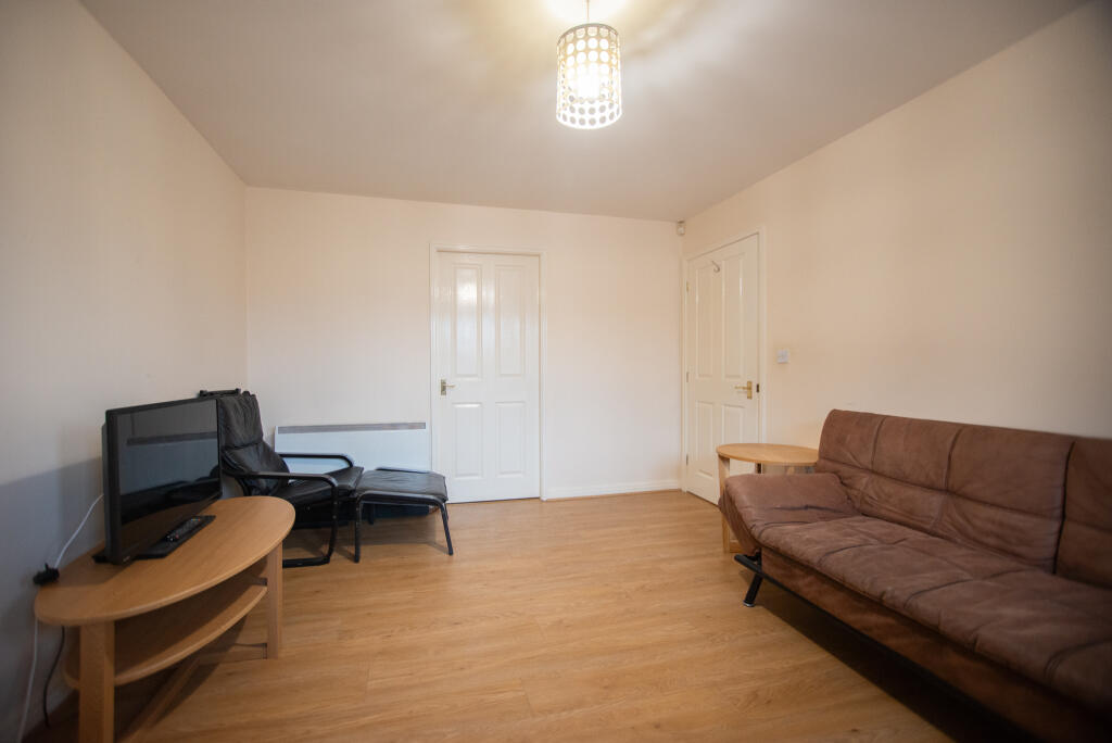 Apartment in Hull, Garrison Side, Victoria Dock - View 4