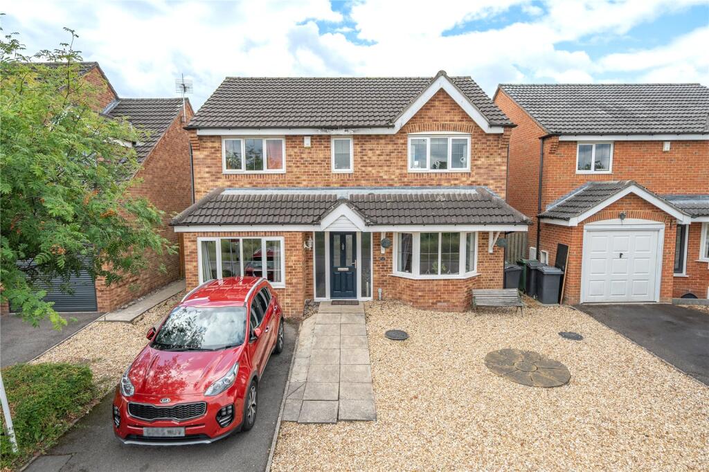 4-bed detached on Poppy Lane, East Ardsley, Wakefield, West Yorkshire, £360,000