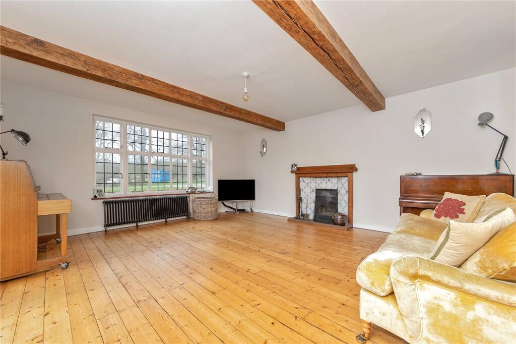 Ringshall, Berkhamsted, Herts, HP4 photo 2
