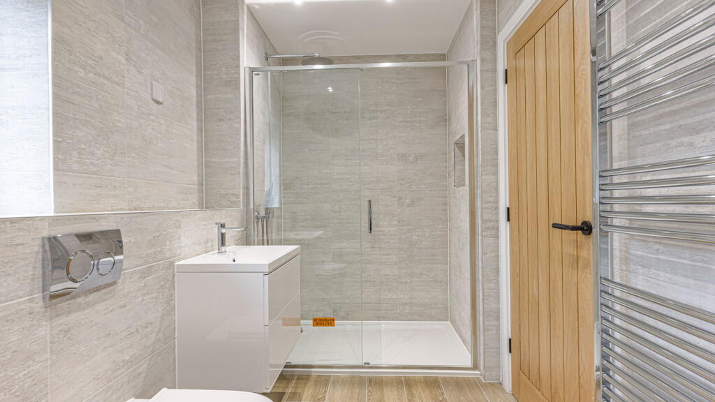 Additional image 26 of Wharf Farm, Dickens Heath Road