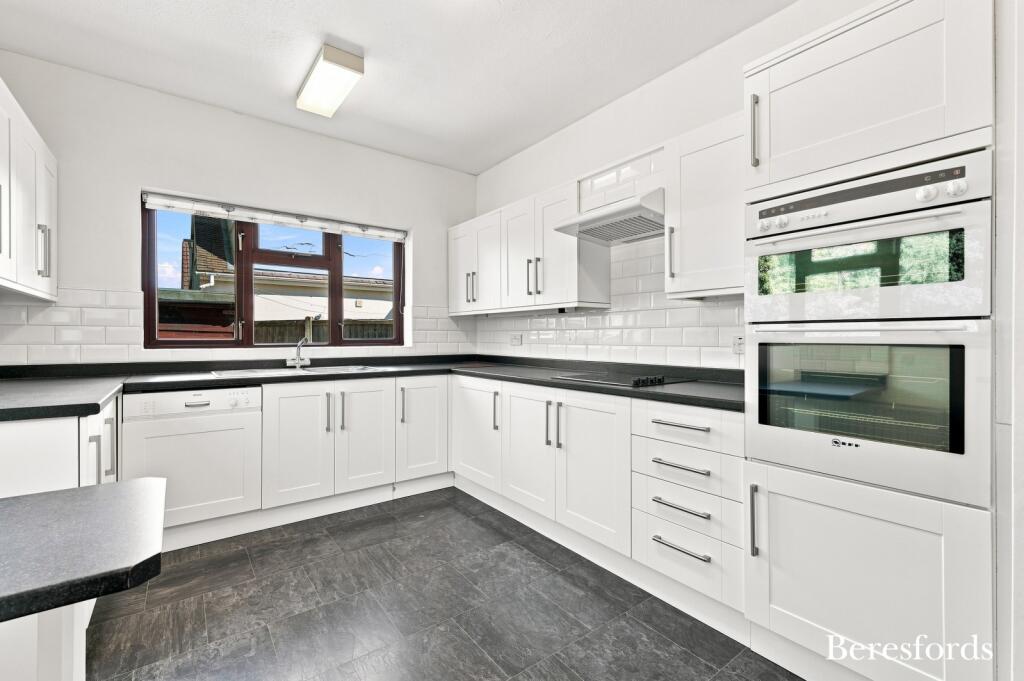 House in Brentwood, Essex - View 4
