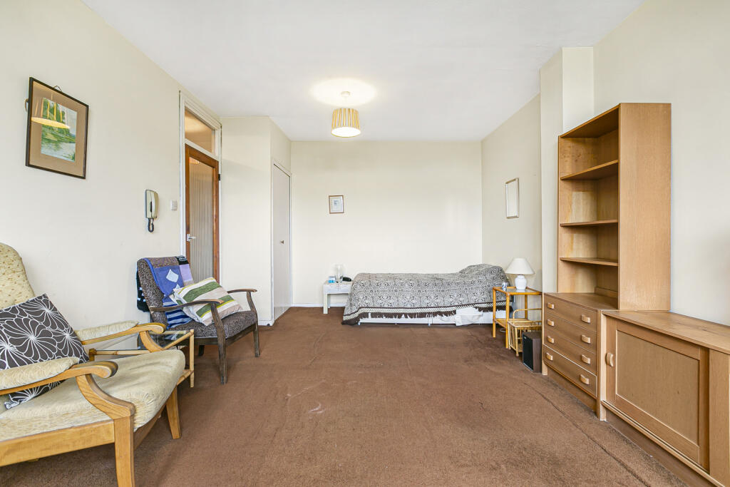 Carlton Drive, London, SW15 photo 4