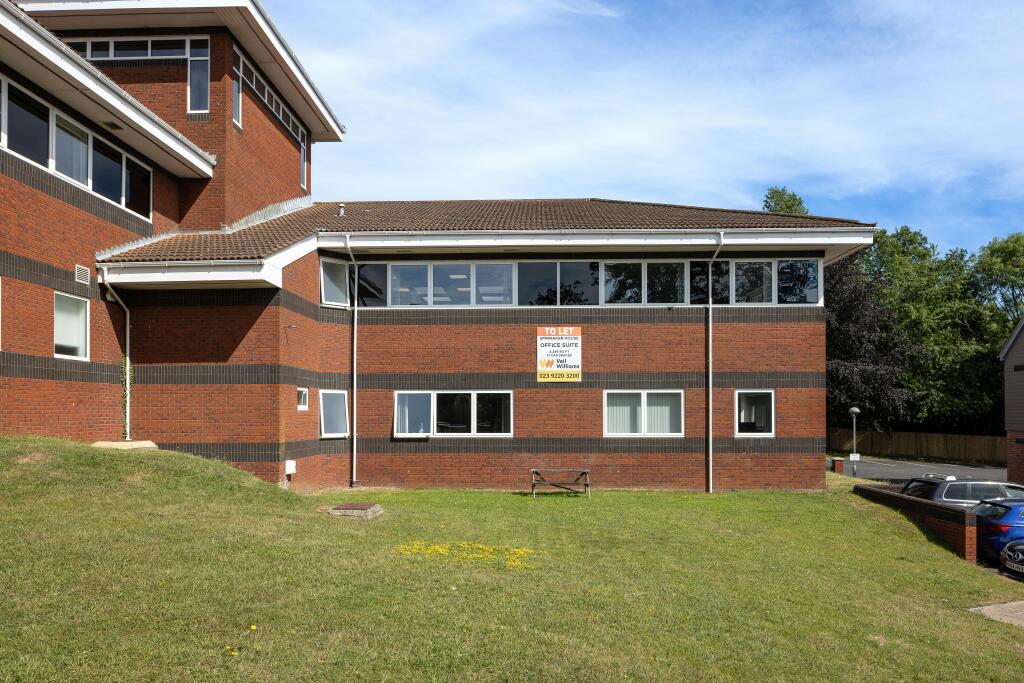 Spinnaker House First Floor External 12.jpg