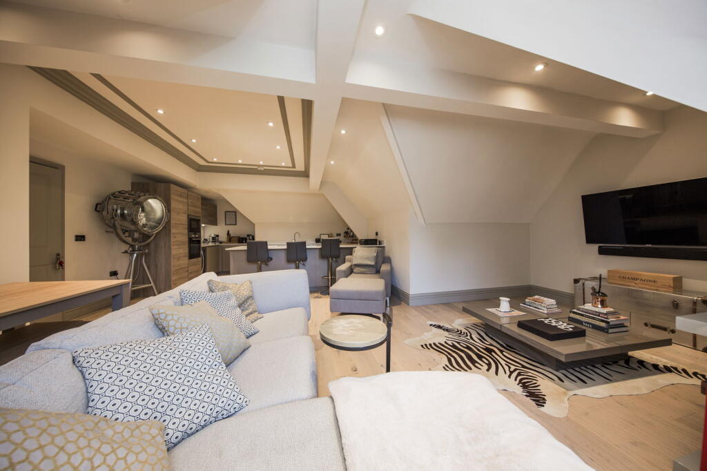 Main image of property: Calverley Park Gardens, Tunbridge Wells