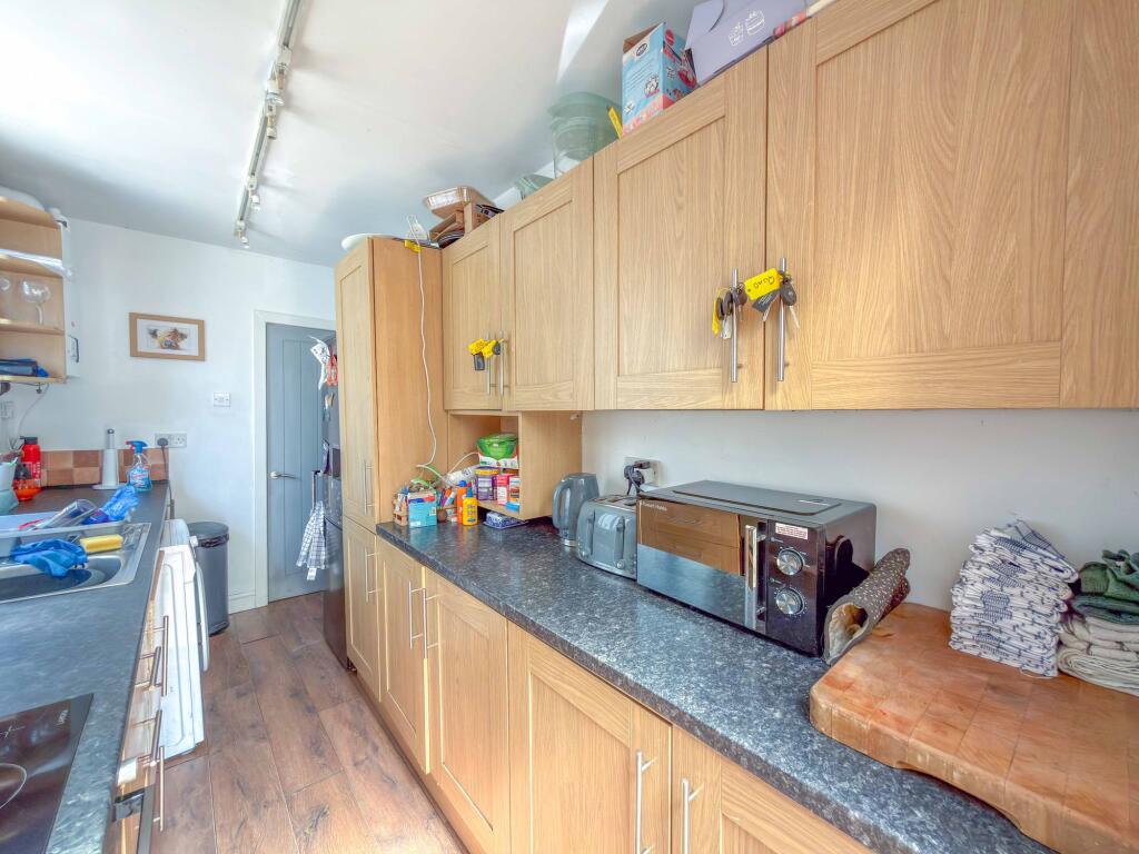 House in Nuneaton and Bedworth, Warwickshire - View 5