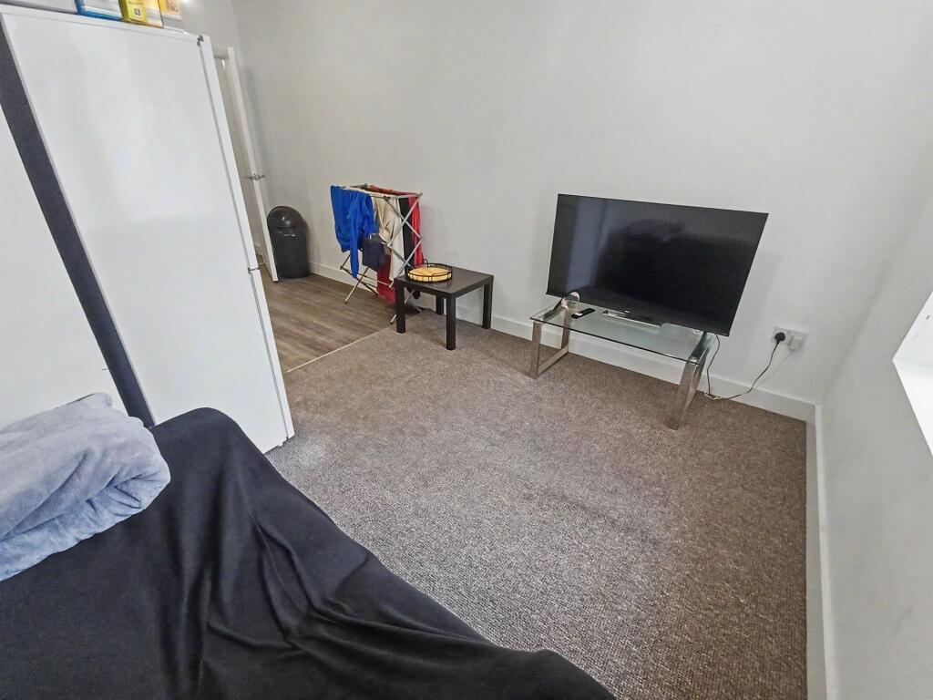 Apartment in Calderdale, West Yorkshire - More