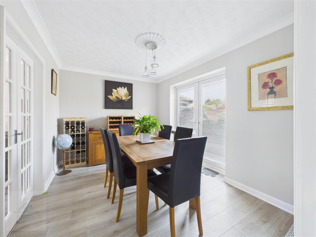 Five Bedroom Detached on Fairacre Drive, Middlewich photo 4