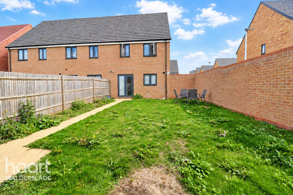 House in Gillingham, Rainham - View 5