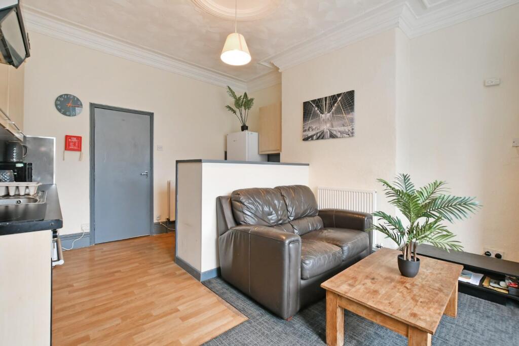 Apartment in Sheffield - View 5
