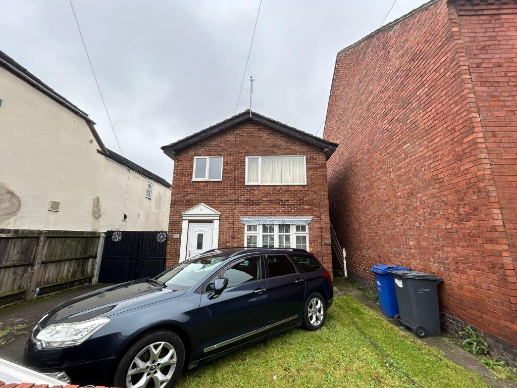 2-bed flat on 106 Wyggeston Street, Burton-on-Trent, Staffordshire DE13 0SB, £39,000