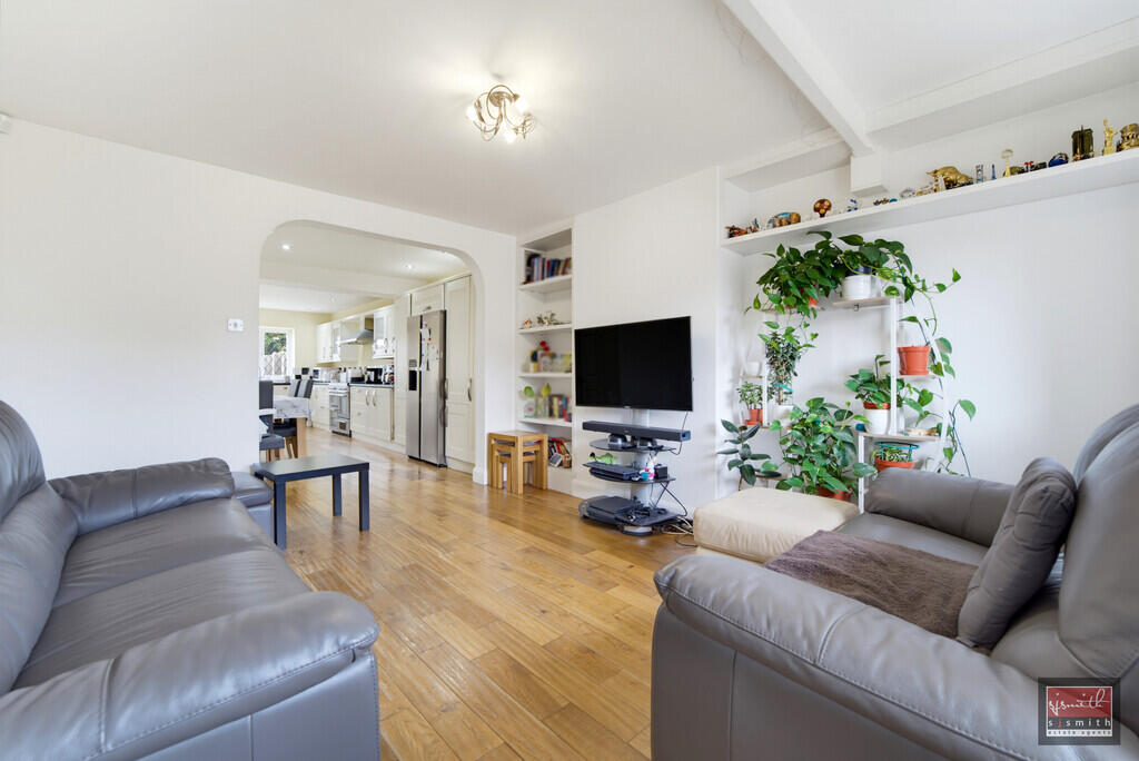 House in Spelthorne, Surrey - View 4