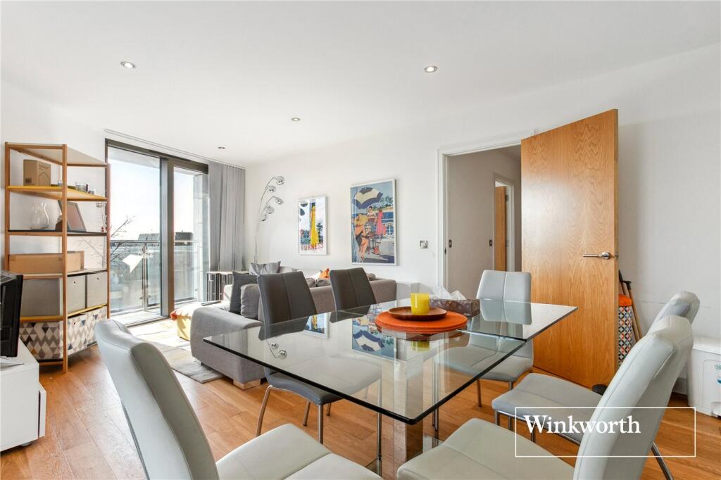 Apartment in London, Church End - View 5