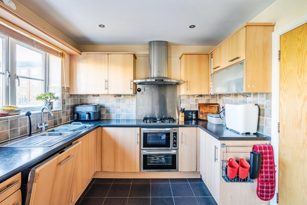 House in Eastbourne, East Sussex - More
