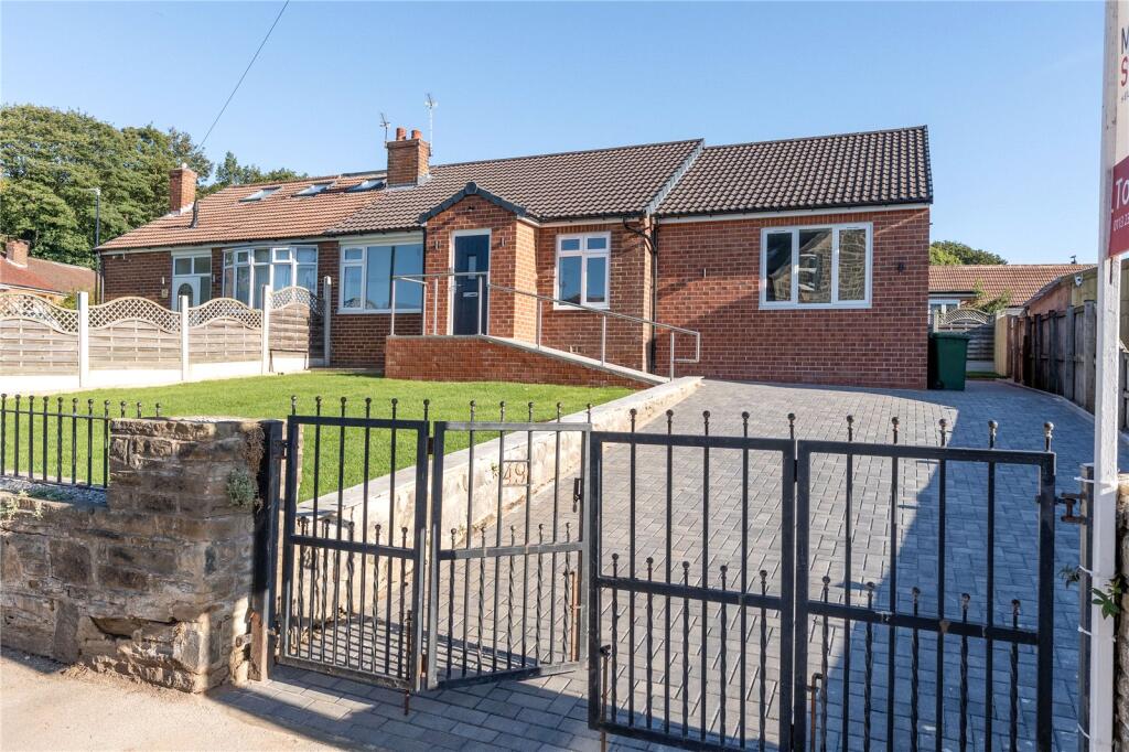House in Leeds - View 2