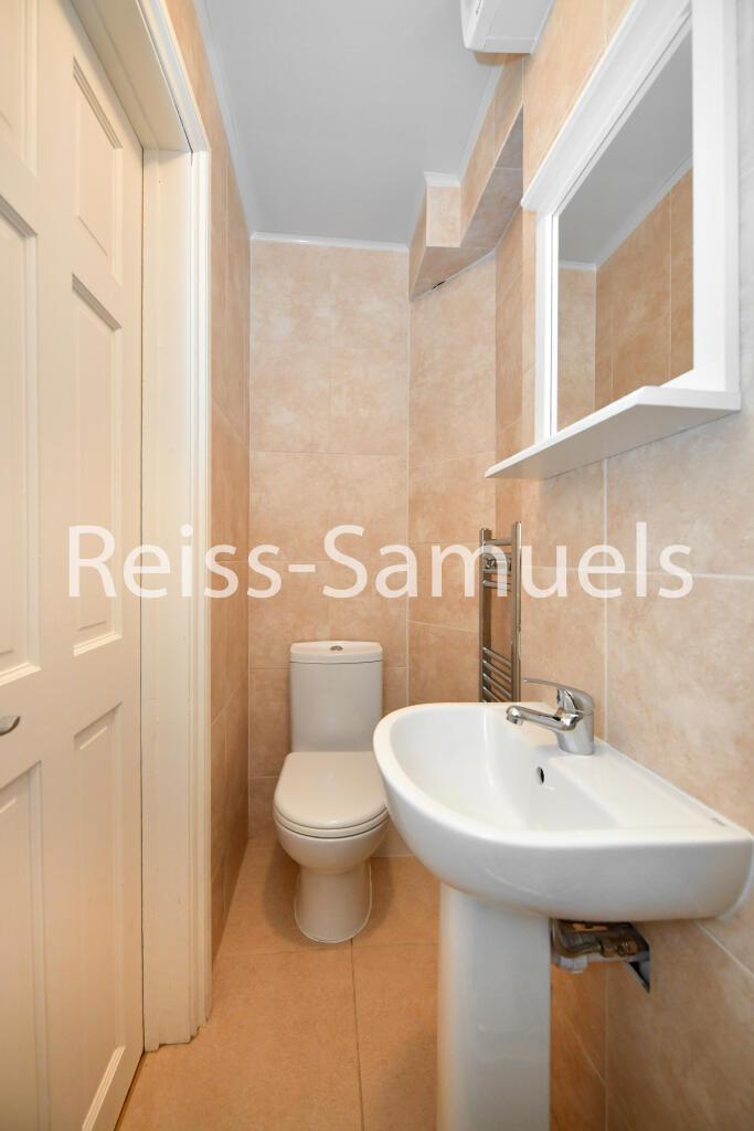 5 bedroom terraced house for rent